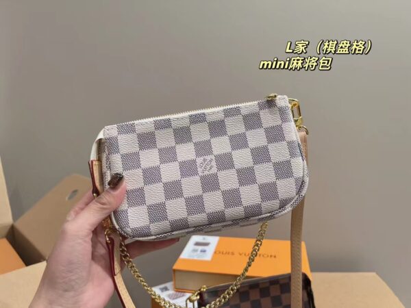 New L 012 - Image 3