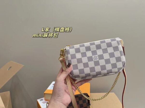 New L 012 - Image 2