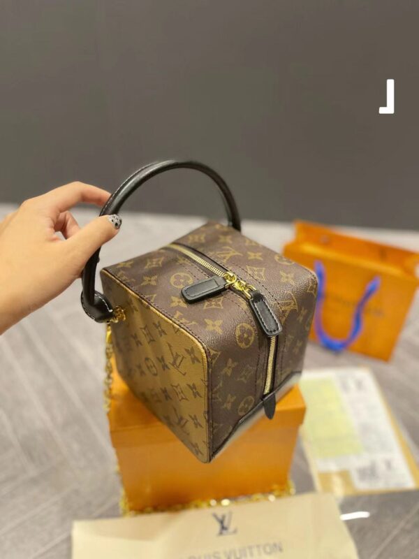 Box 2022 - Image 2