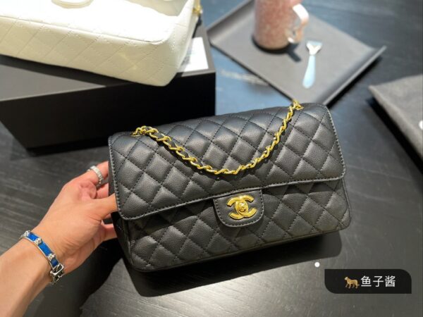 1:1 Quality Ch D Flap - Image 10