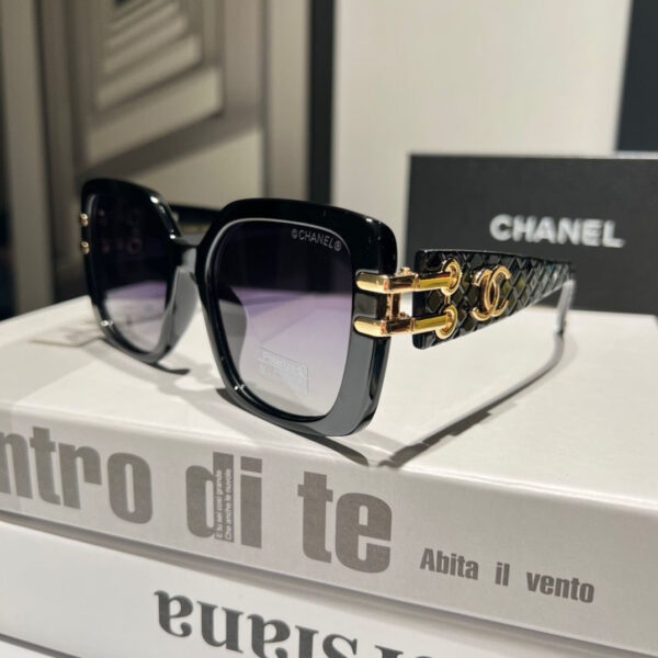 CH Sunglasses 01 - Image 7