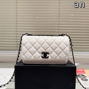black logo classic ch 2025