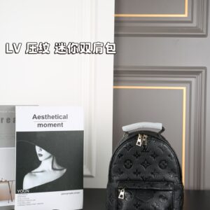 Black lv backpack 2025 8839
