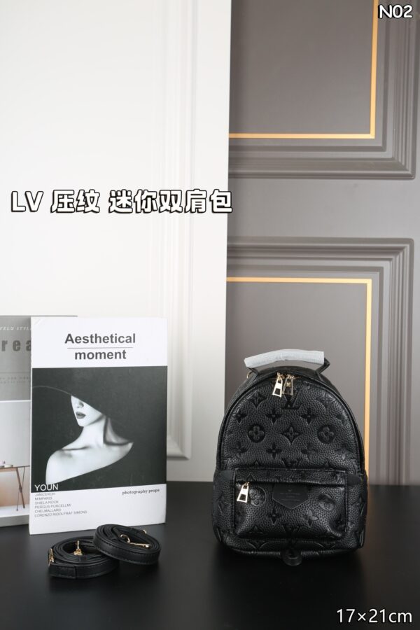 Black lv backpack 2025 8839