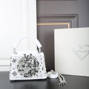 New LV black and white 2026